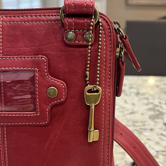Fossil Red Leather Crossbody Tote Organizer Bag ID Window Key Charm Y2K Purse - Picture 3 of 16